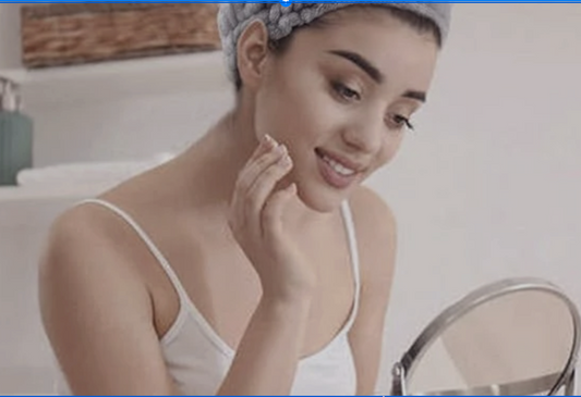 "Femme Élégante : Soins, Cosmétiques et Vêtements pour Rayonner Chaque Jour"