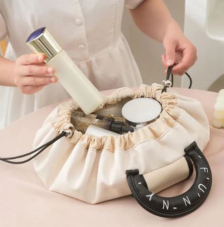 Schminktasche mit Kordelzug